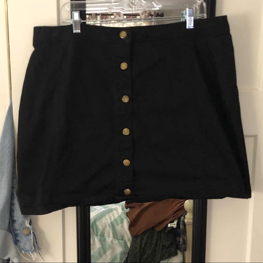 Black cotton button up mini skirt size 2X